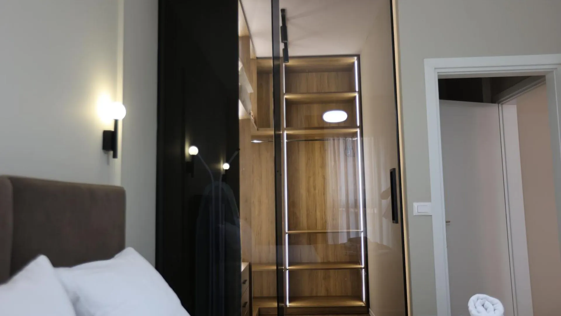 Gardenia Apartment 티라나 알바니아